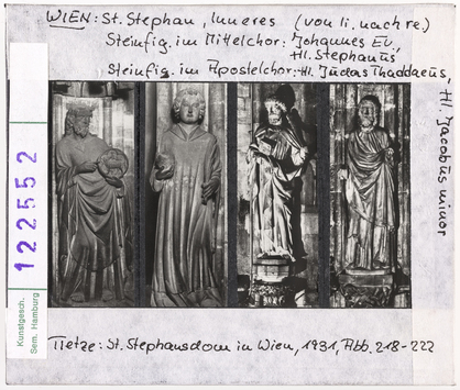 Vorschaubild Wien, Stephansdom: Inneres, von li. nach re: Mittelchor: Johannes Evangelist, Hl. Stephanus. Apostelchor: Hl. Judas Thaddaeus, Hl. Jakobus minor 